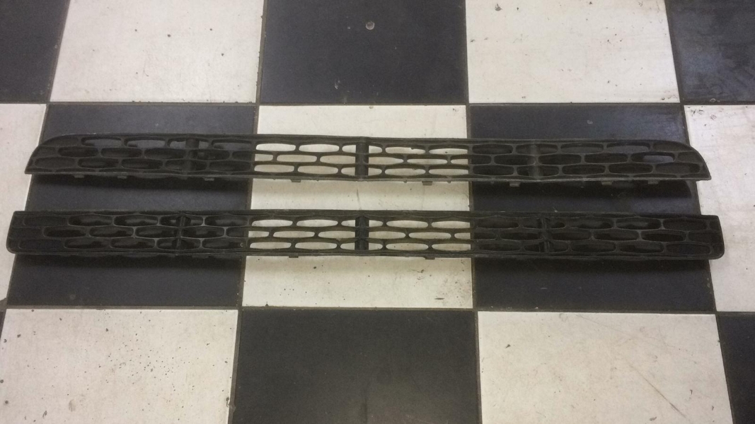 İKİNCİ EL ÇIKMA KIA BONGO TAMPON IZGARASI MEVCUT