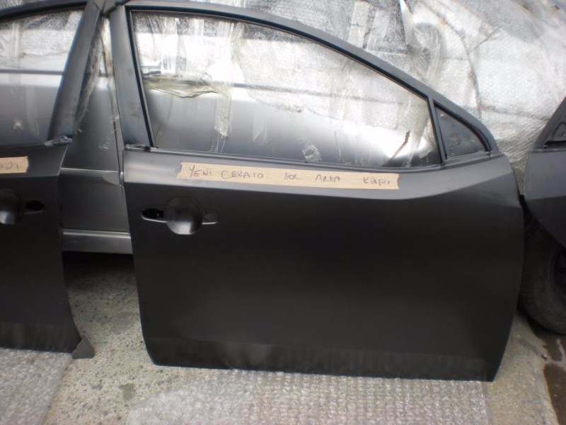 KIA CERATO SIFIR SAĞ ÖN KAPI 2010