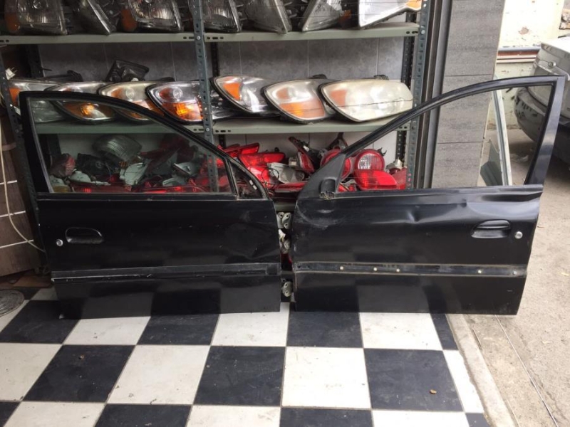 2004 KIA RİO SAĞ SOL KAPI ÇIKMA PARÇA