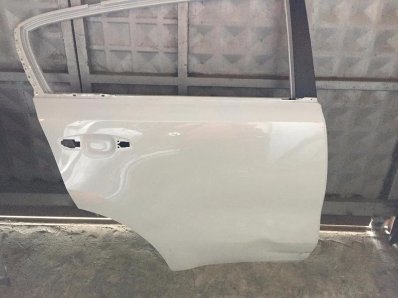 2010 ÇIKMA ORJINAL SAĞ ARKA KAPI SATILIK KIA SPORTAGE