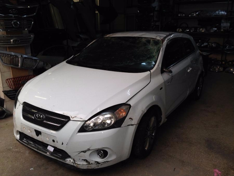 2010 MODEL BEYAZ HURDA BELGELİ KIA CEED FULL PARÇALAR MEVCUT