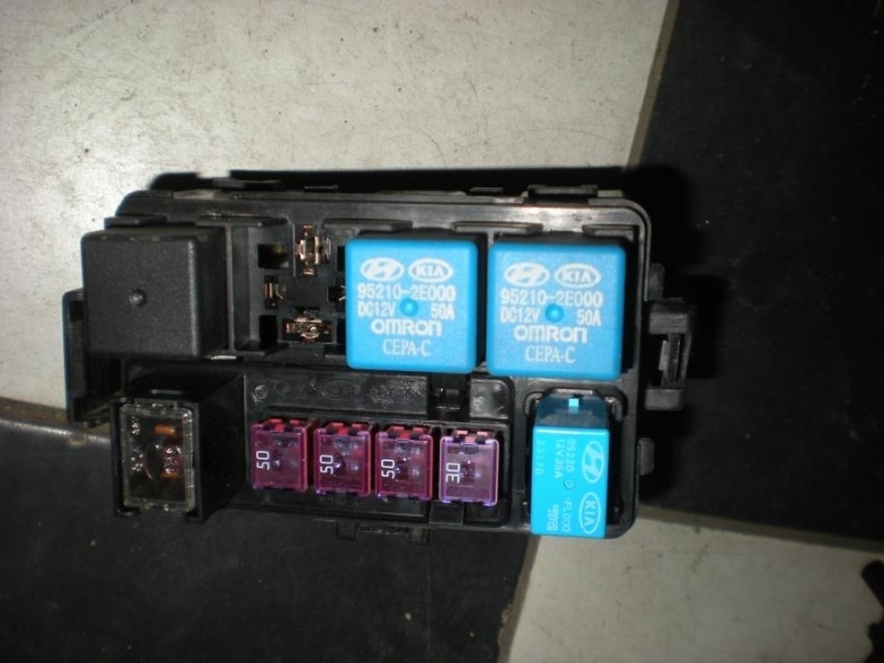 2011 KIA CEED ÇIKMA SİGORTA KUTUSU