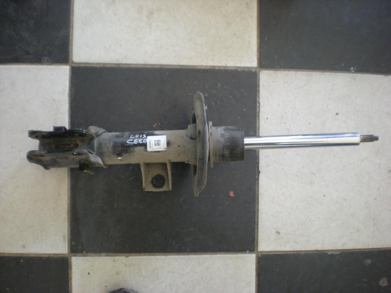 ARAÇTAN ÇIKMA VE SÖKME KIA CEED AMORTİSÖR MEVCUT