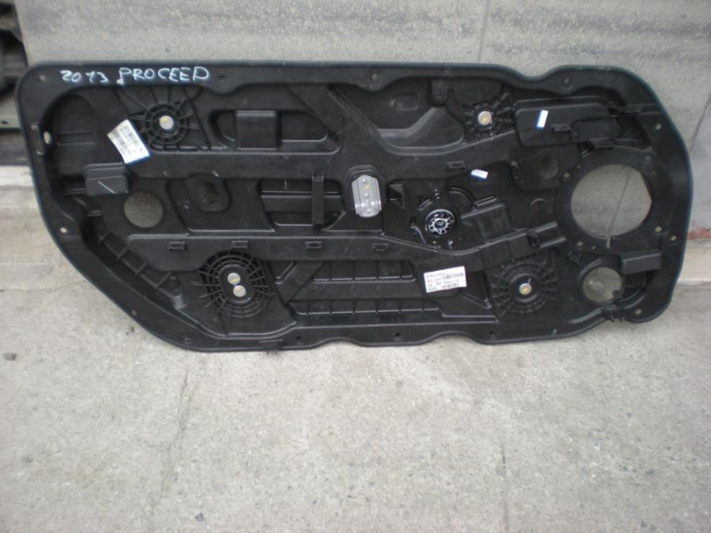 ÇIKMA VE SÖKME KIA PRO CEED KAPI İÇİ MEVCUT