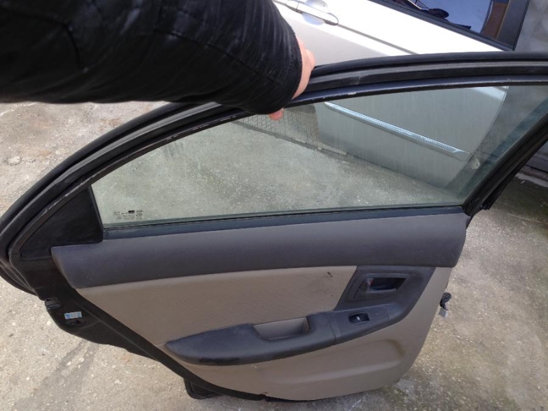 çıkma yedek parça orjinal kia cerato kapı döşemeleri mevcut