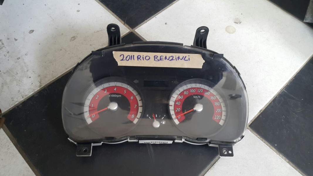 ikinci el çıkma kıa rio gösterge saati mevcut