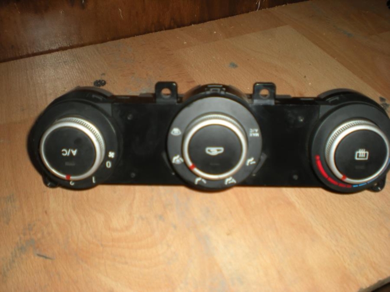 KIA CEED 2011 MODEL ÇIKMA YEDEK PARÇA KLİMA KONTROL ÜNİTESİ