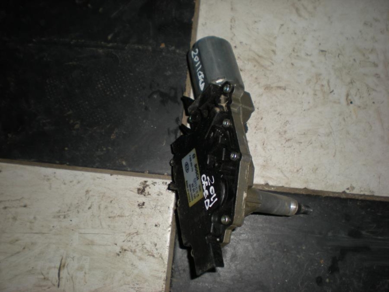 kia ceed 2011 silecek motoru