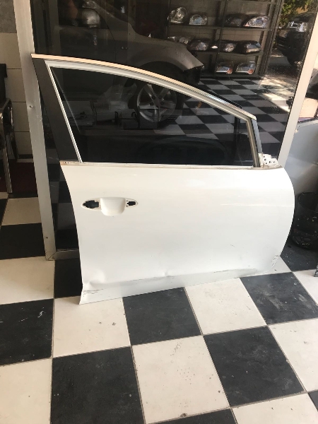 kia ceed 2013-2017 orjinal çıkma sağ ön kapı temiz