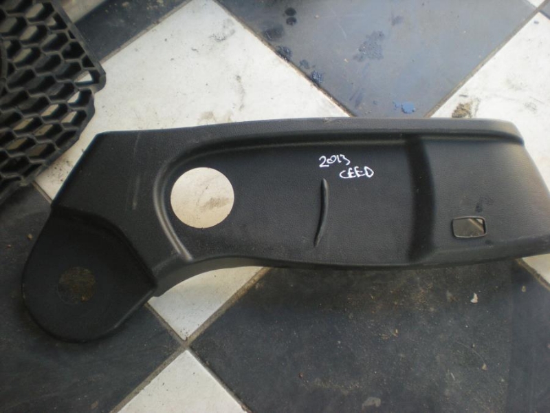 KIA CEED ÇIKMA PLASTİK AKSAMI