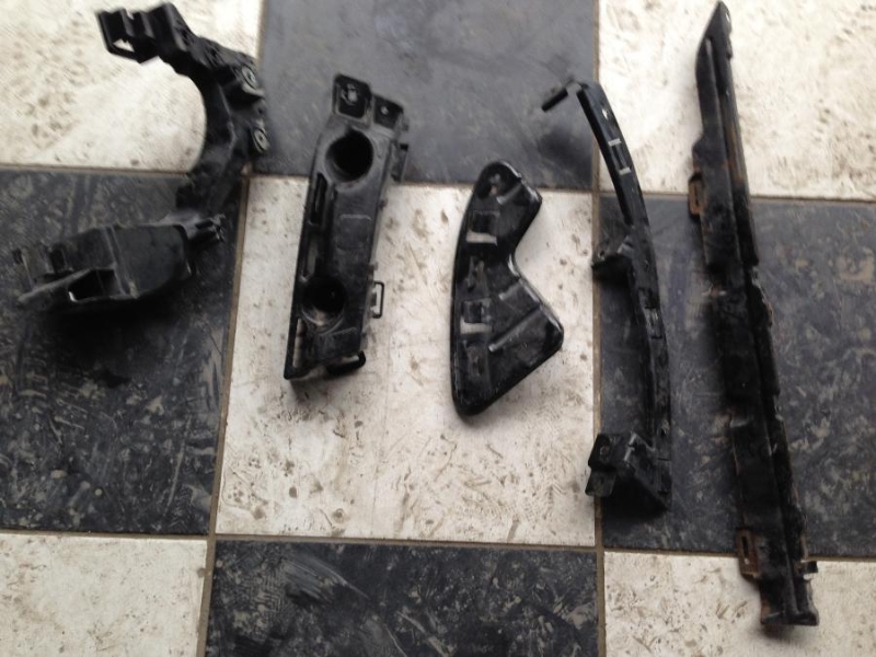 kia ceed çıkma yedek parça tampon braketleri satılıktır