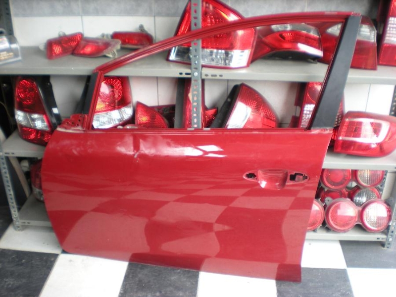 KIA CEED  SAĞ SOL ARKA VE ÖN KAPILAR SÖKME VE ÇIKMA MEVCUT