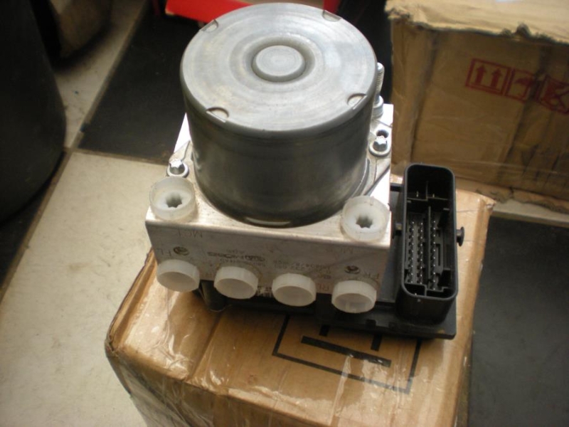 kia ceed sıfır orjinal komple abs satılıktır