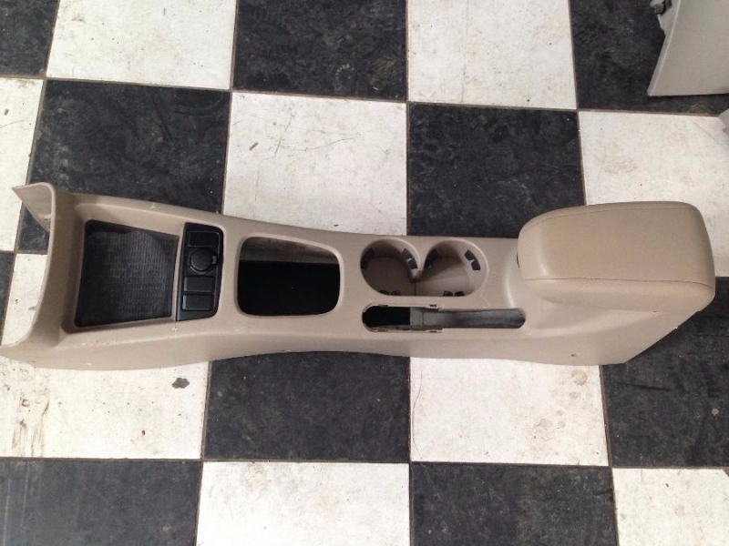 KIA CERATO ÇIKMA ORTA KONSOL