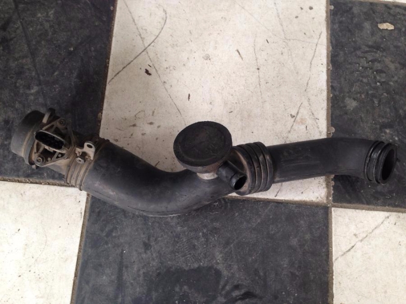 KIA CERATO ÇIKMA YEDEK PARÇA ORJINAL HAVA FİLTRE BORUSU