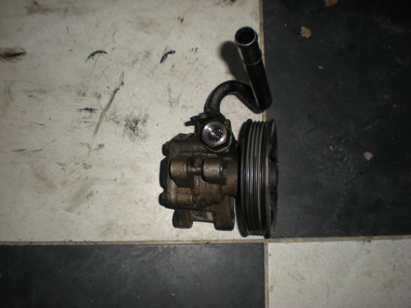 KIA CERATO DİREKSİYON POMPASI ÇIKMA PARÇA