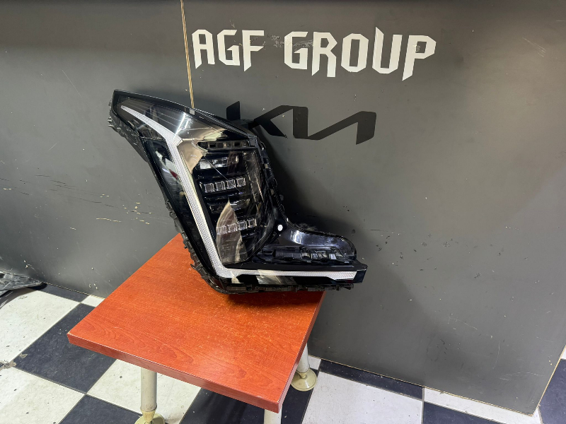 kia EV9 çıkma sağ ön far