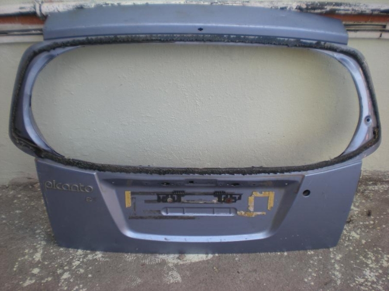 KIA PİCANTO ÇIKMA BAGAJ KAPISI