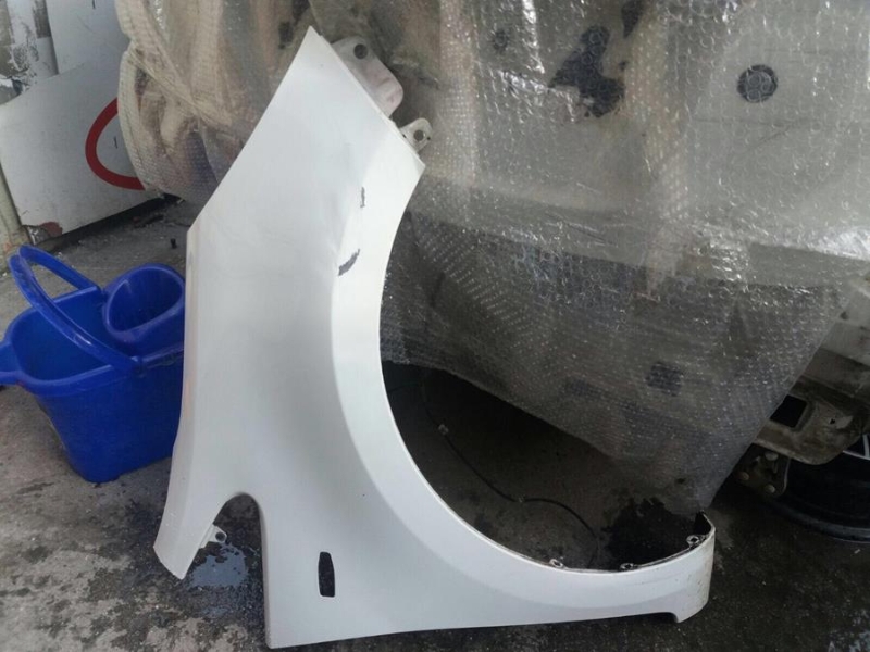 kia ria arka ve ön çamurluklar mevcut