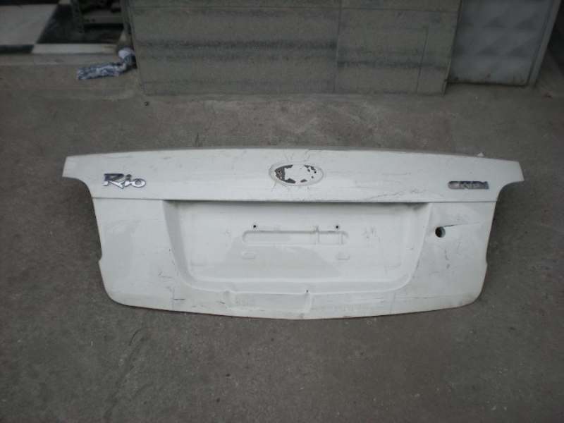 KIA RİO BAGAJ KAPISI ÇIKMA YEDEK PARÇA