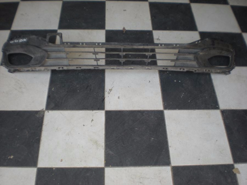 KIA RİO SEDAN ÇIKMA YEDEK PARÇA ÖN TAMPON IZGARASI