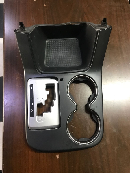 kia sorento xm 2010 orjinal sökme vites konsolu satılıktır