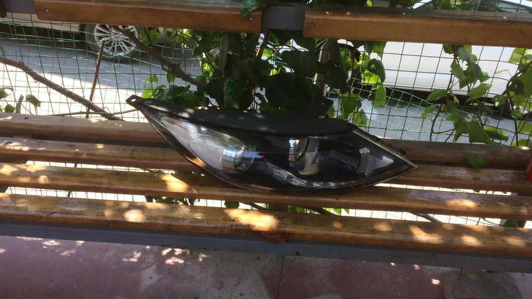 kia sportage 2011-2015 ön sağ far çıkma orjinal satılıktır