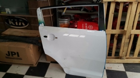 YENİ KIA SPORTAGE ORJINAL SÖKME TEMİZ SAĞ SOL KAPILAR MEVCUT